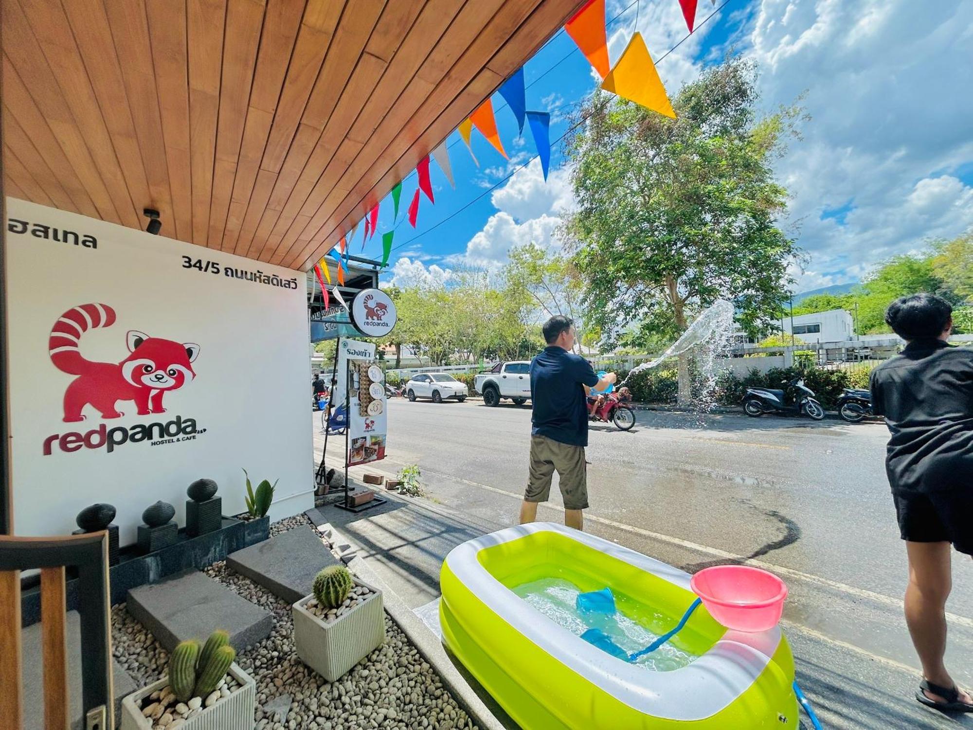 Auberge de jeunesse Redpanda & Cafe